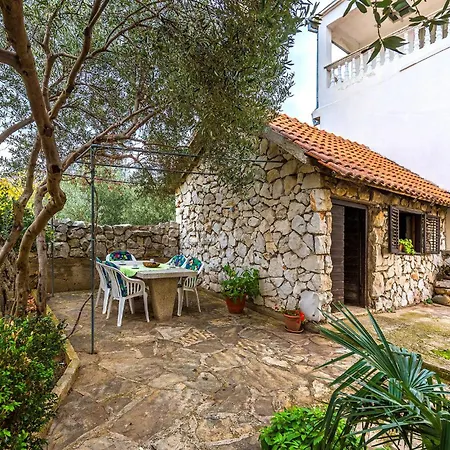 شقة 2 Bedroom Gorgeous In Tribunj *