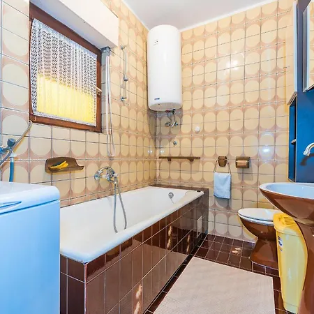Two-bedroom In Tribunj * Tribalj