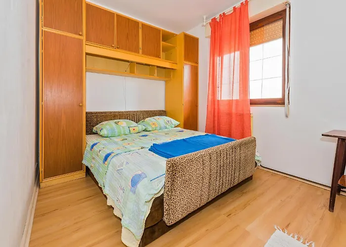 شقة 2 Bedroom Gorgeous In Tribunj *