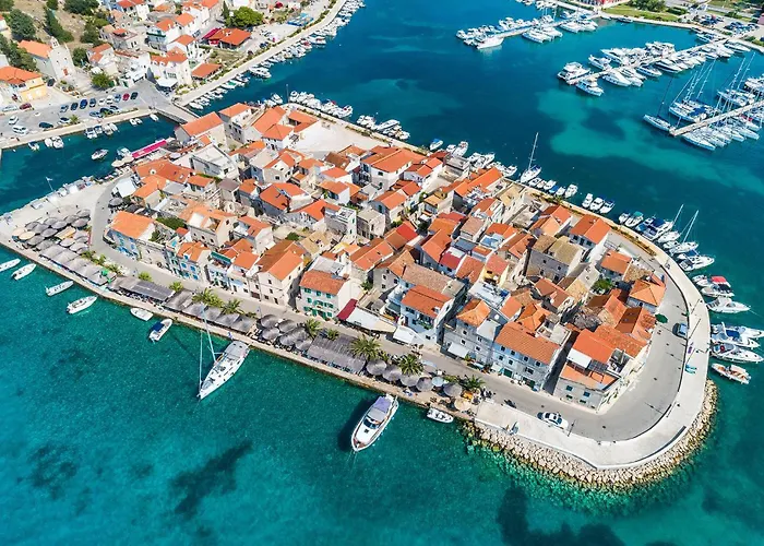 2 Bedroom Gorgeous In Tribunj