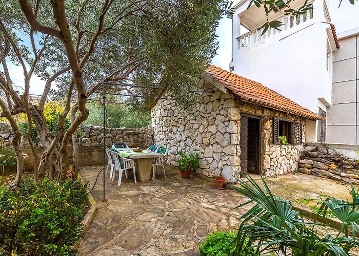 شقة 2 Bedroom Gorgeous In Tribunj *